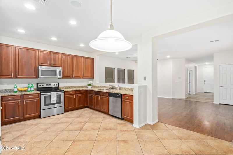6414 W Ruth Ave, Glendale, AZ 85302
