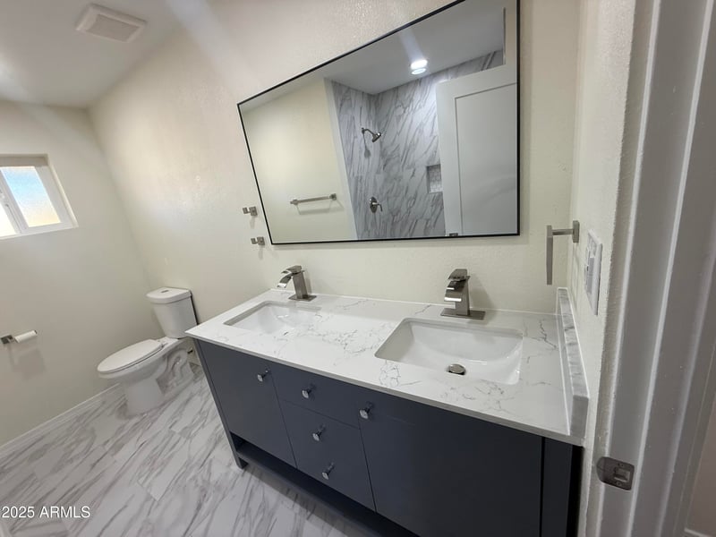 6415 Montezuma St, Phoenix, AZ 85041