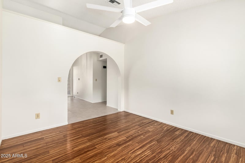 6415 Poinsettia Dr, Glendale, AZ 85304