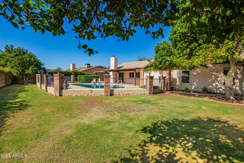 6415 Poinsettia Dr, Glendale, AZ 85304