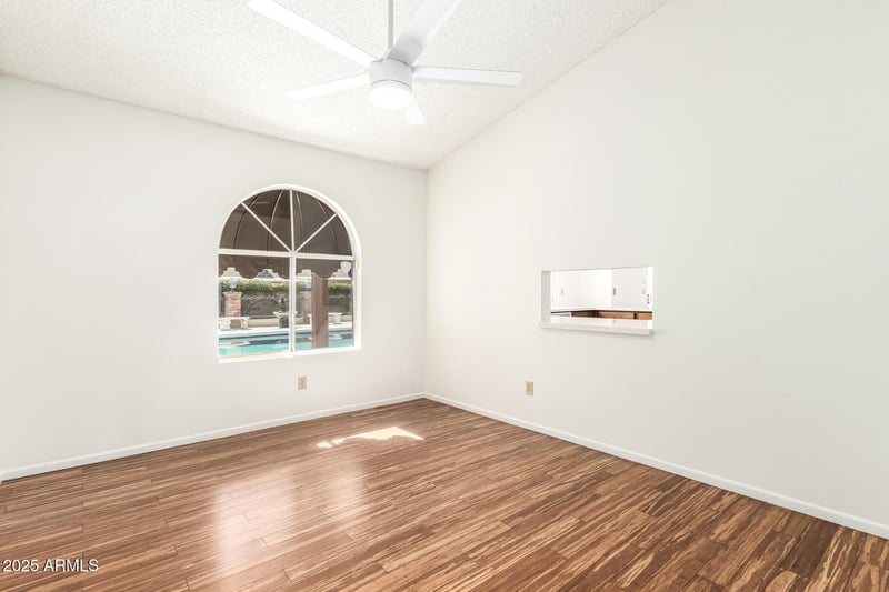 6415 Poinsettia Dr, Glendale, AZ 85304