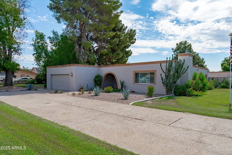 6415 Surrey Ave, Glendale, AZ 85304