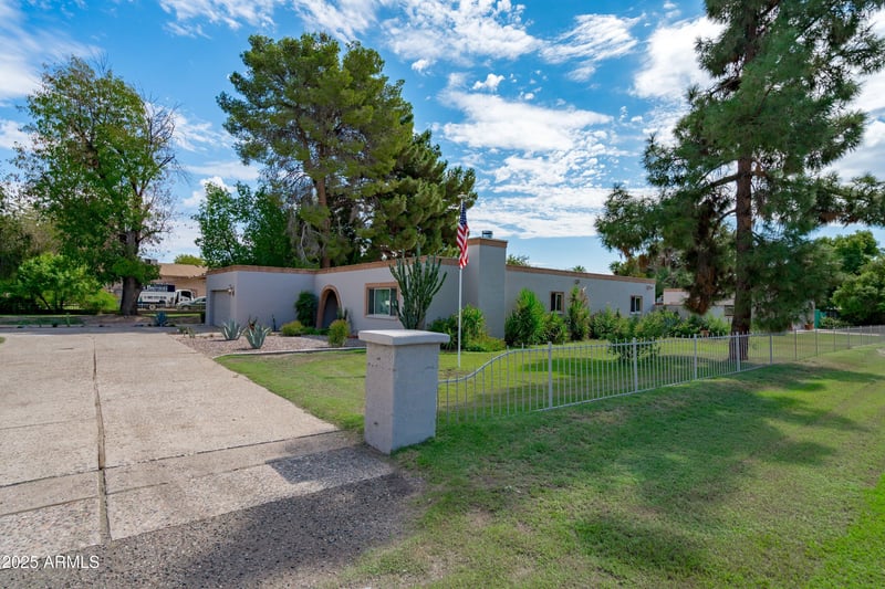 6415 Surrey Ave, Glendale, AZ 85304