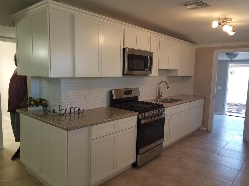 6415 W Whitton Ave, Phoenix, AZ 85033