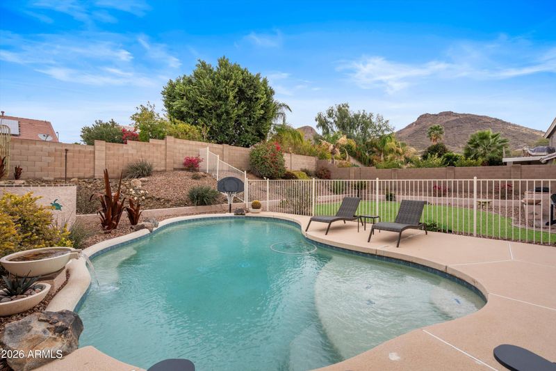 6416 W Range Mule Dr, Phoenix, AZ 85083