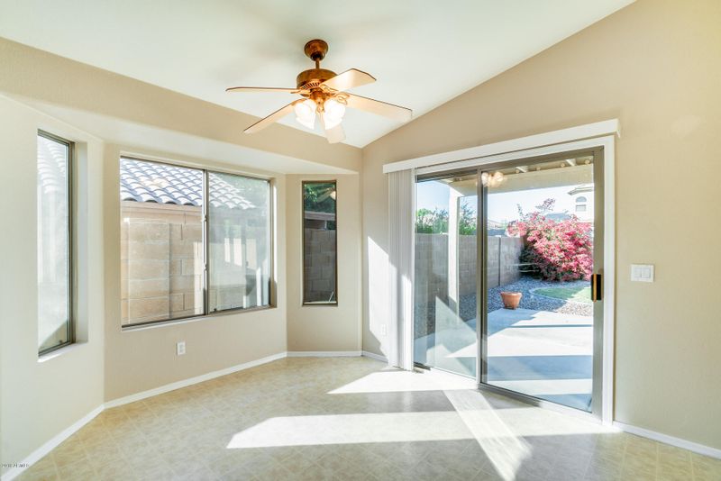 6416 W Saddlehorn Rd, Phoenix, AZ 85083