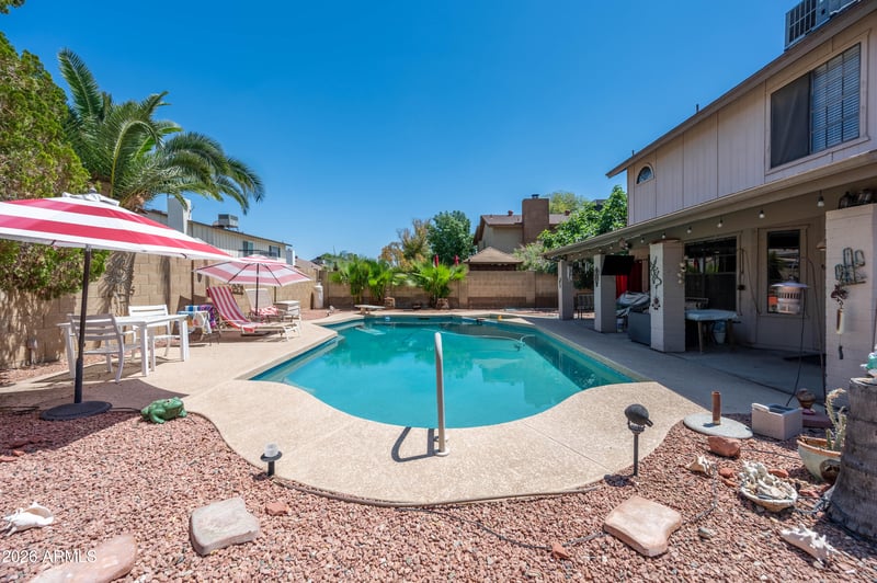 6416 W Shangri La Rd, Glendale, AZ 85304