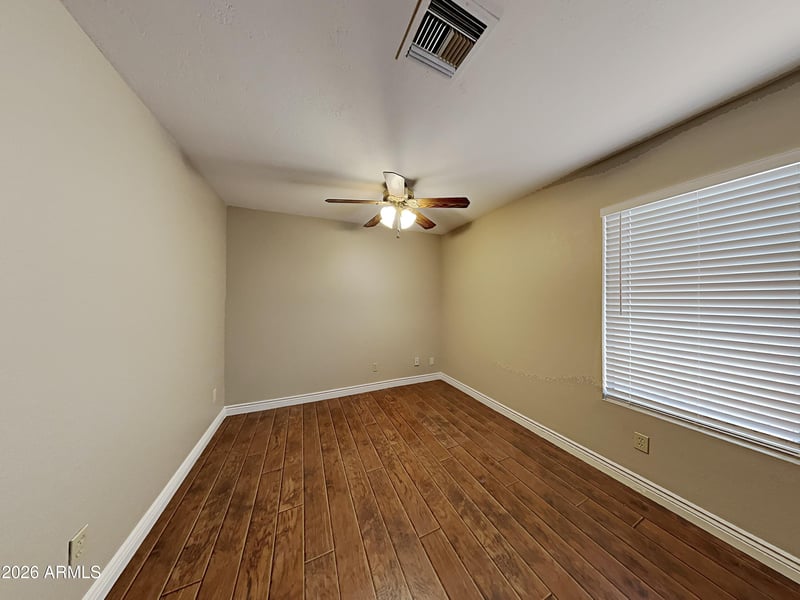6418 W Saguaro Dr, Glendale, AZ 85304