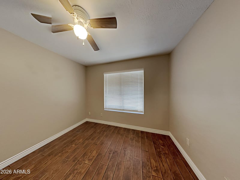 6418 W Saguaro Dr, Glendale, AZ 85304