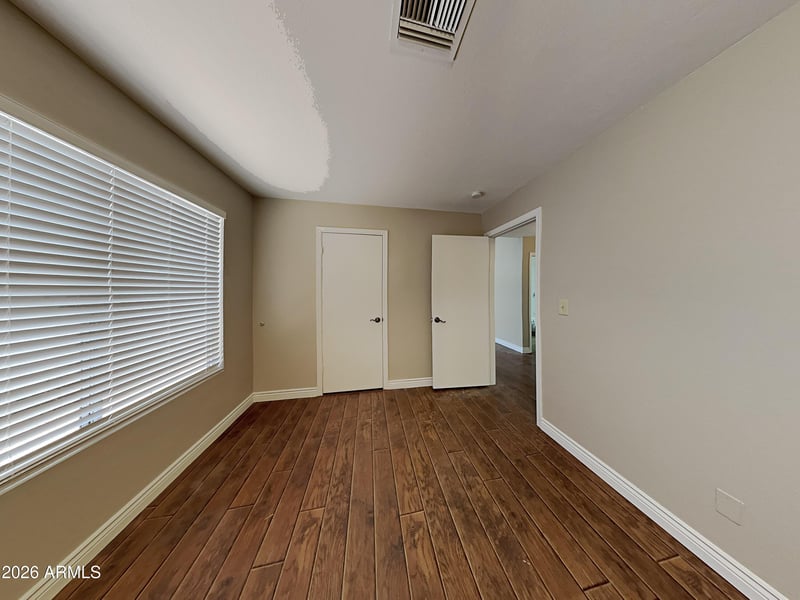 6418 W Saguaro Dr, Glendale, AZ 85304