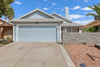 6418 W Saguaro Dr, Glendale, AZ 85304