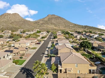 6419 Honeysuckle Dr, Phoenix, AZ 85083