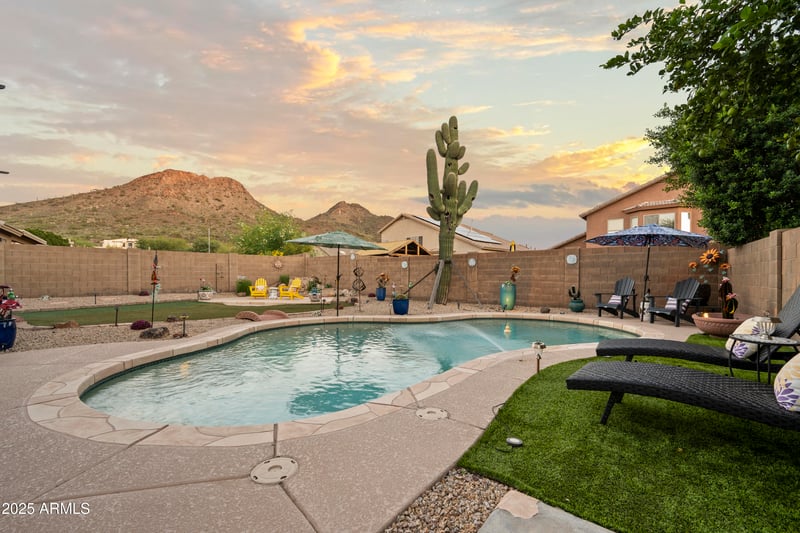 6419 W Briles Rd, Phoenix, AZ 85083