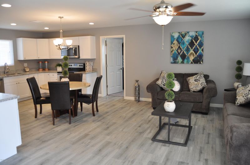 642 N 94th Pl, Mesa, AZ 85207