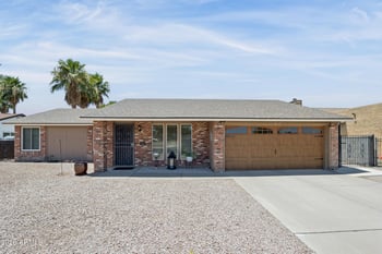 642 72nd St, Mesa, AZ 85208