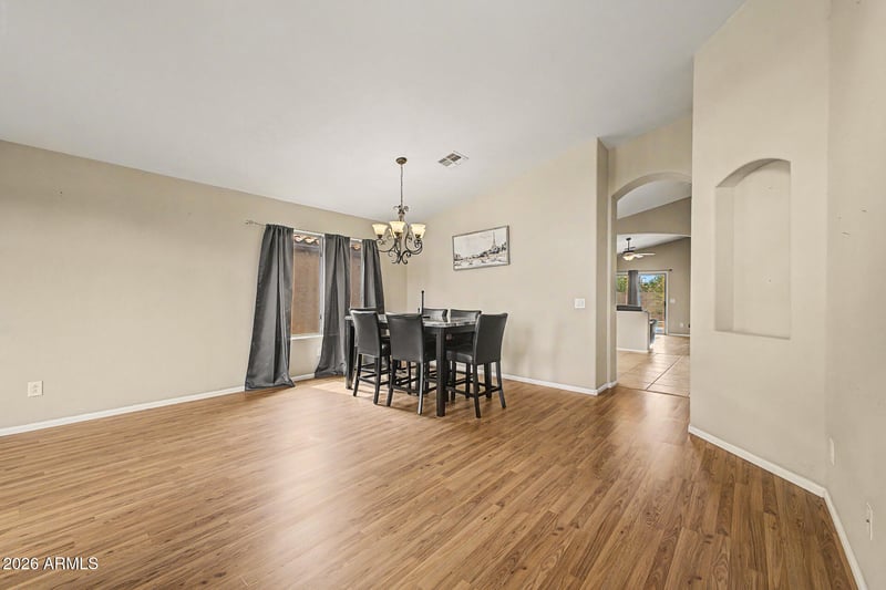 642 Mesquite Tree Ln, San Tan Valley, AZ 85143