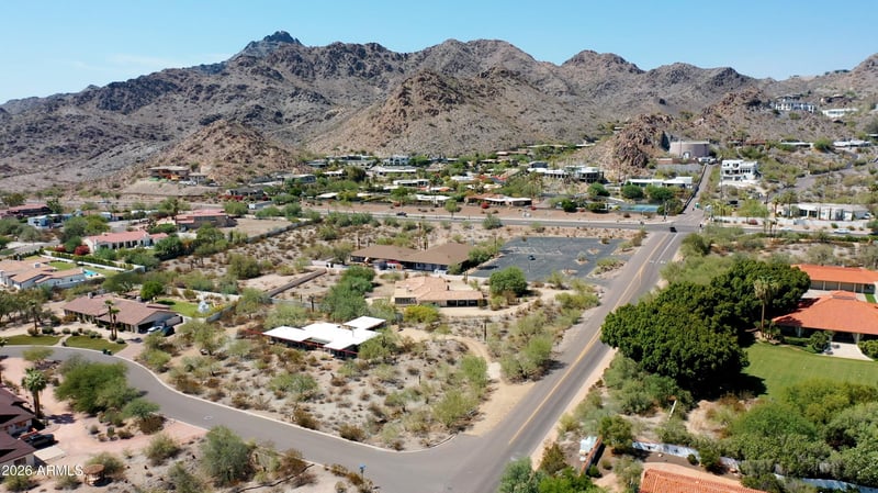 6420 N Palo Cristi Rd, Paradise Valley, AZ 85253