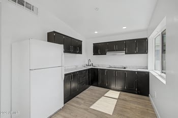 6420 Van Buren St #B4, Phoenix, AZ 85043