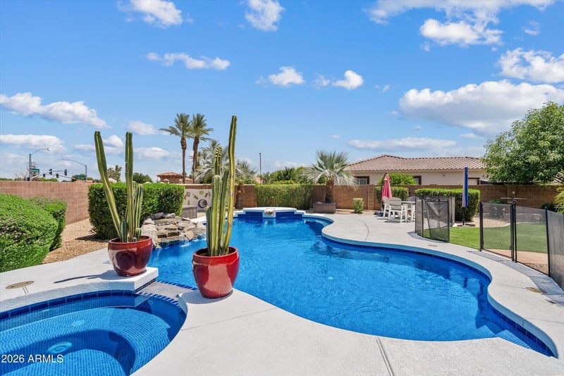 6422 S Crestview Ct, Gilbert, AZ 85298