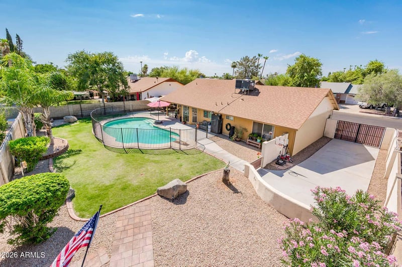 6422 Cortez St, Glendale, AZ 85304
