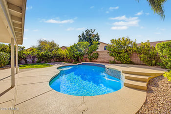 6422 W Lariat Ln, Phoenix, AZ 85083