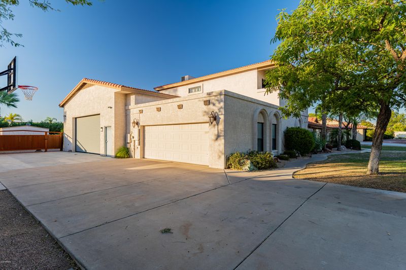 6422 W Wagoner Rd, Glendale, AZ 85308