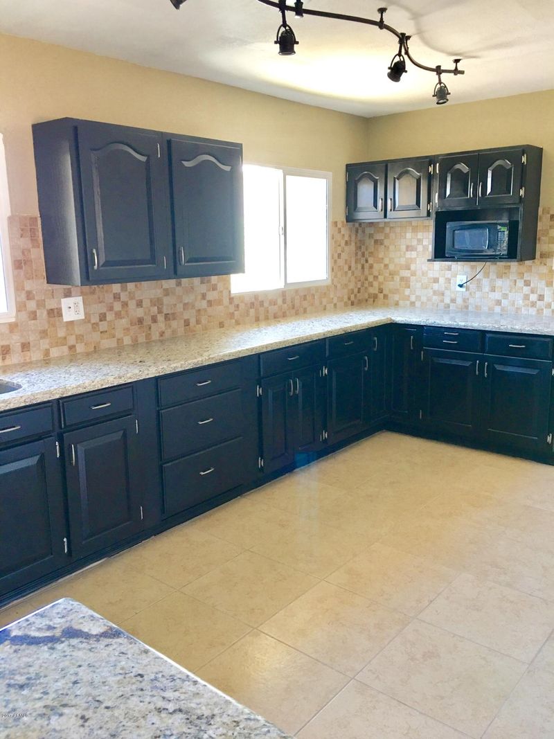 6423 W Roma Ave, Phoenix, AZ 85033
