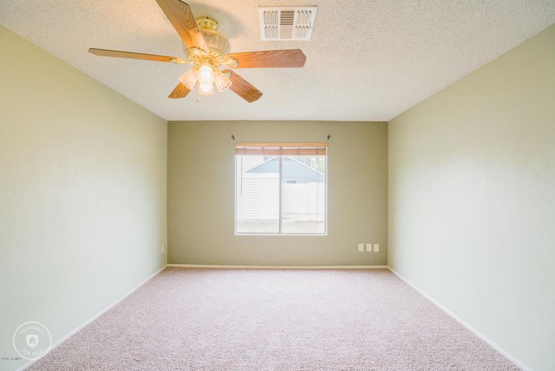 6424 W Becker Ln, Glendale, AZ 85304
