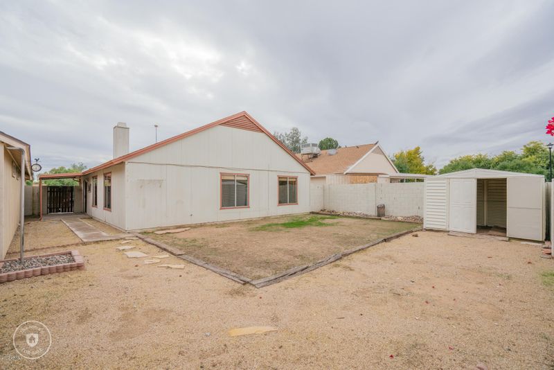 6424 W Becker Ln, Glendale, AZ 85304