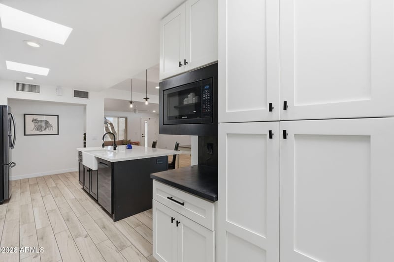 6425 E Parkview Dr, Scottsdale, AZ 85257