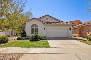 6425 E Redmont Dr, Mesa, AZ 85215