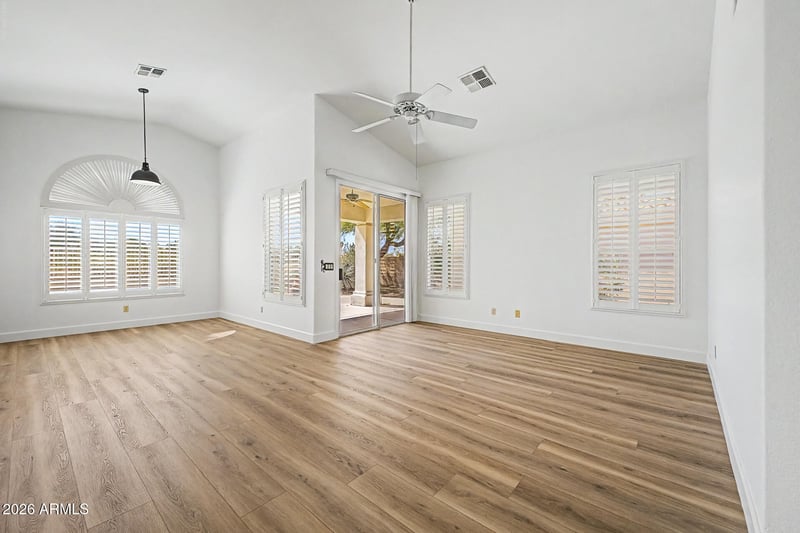 6425 E Redmont Dr, Mesa, AZ 85215