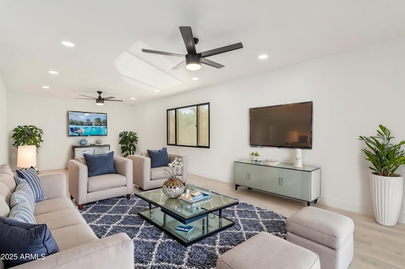 6425 W Campbell Ave, Phoenix, AZ 85033