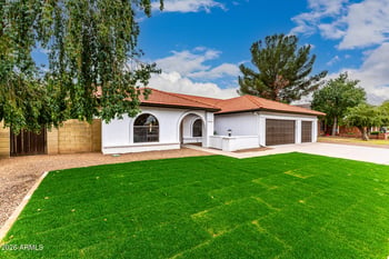 6425 W Crocus Dr, Glendale, AZ 85306