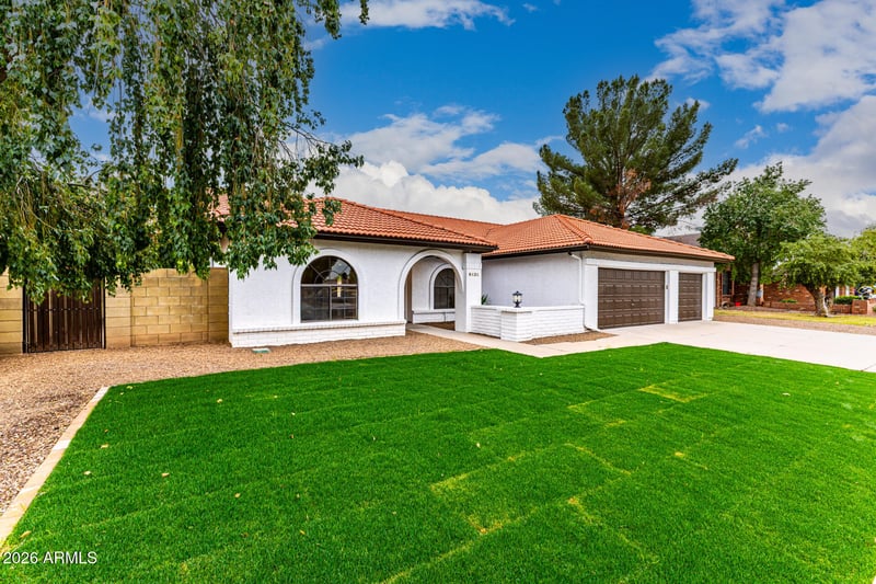 6425 Crocus Dr, Glendale, AZ 85306
