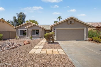 6425 Irma Ln, Glendale, AZ 85308