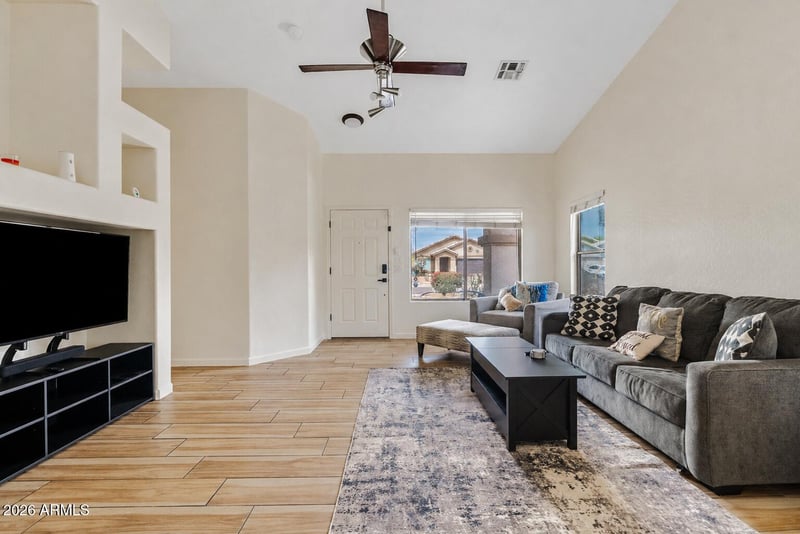 6425 W Magnolia St, Phoenix, AZ 85043