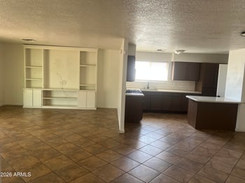 6425 Rose Ln, Glendale, AZ 85301