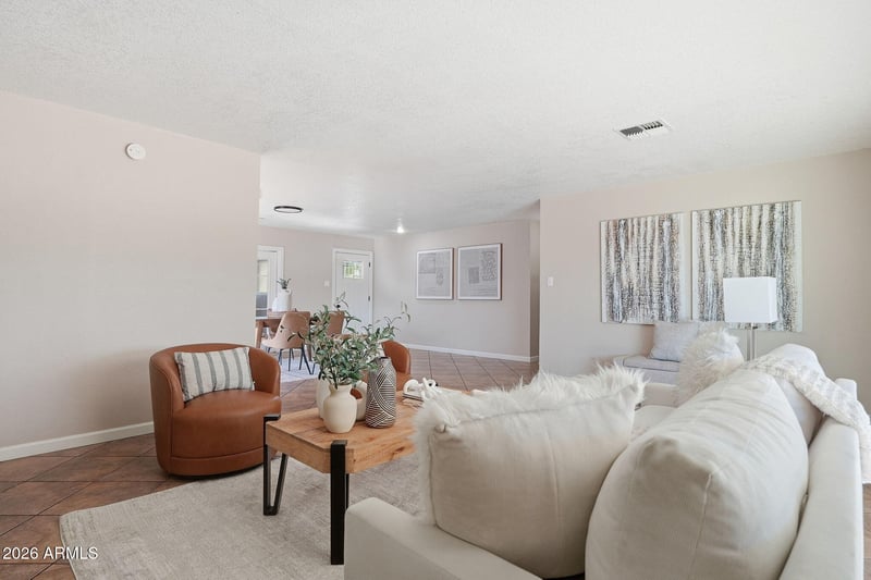 6425 W Rose Ln, Glendale, AZ 85301