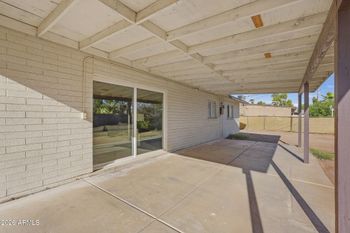 6425 W Rose Ln, Glendale, AZ 85301