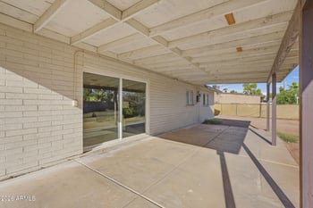 6425 W Rose Ln, Glendale, AZ 85301