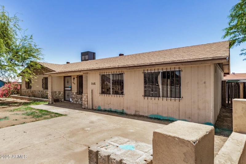 6426 Mulberry Dr, Phoenix, AZ 85033