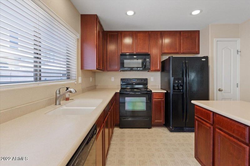 6426 W Constance Way, Laveen, AZ 85339