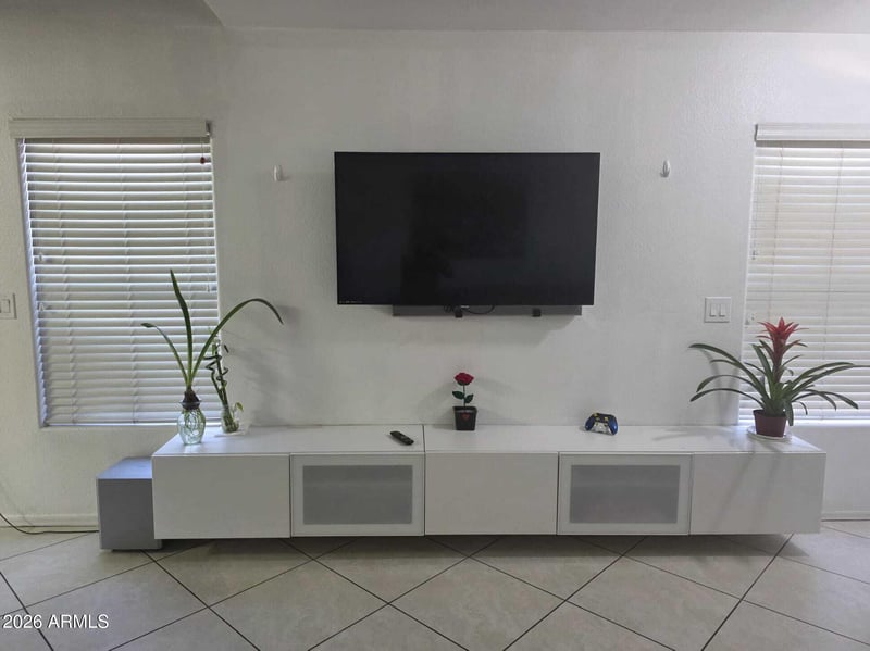 6427 Cordes Rd, Phoenix, AZ 85043