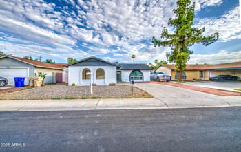 6427 Lawrence Rd, Glendale, AZ 85301