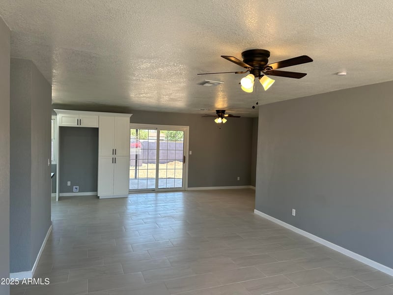 6429 Osborn Rd, Phoenix, AZ 85033
