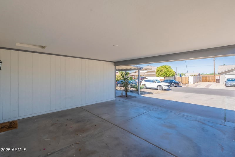 643 92nd Pl, Mesa, AZ 85207