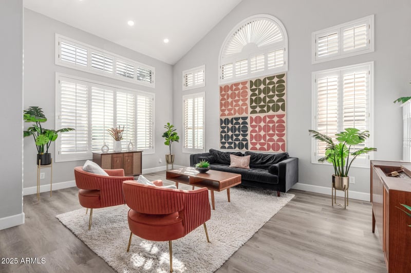 6430 Hackamore Dr, Phoenix, AZ 85083