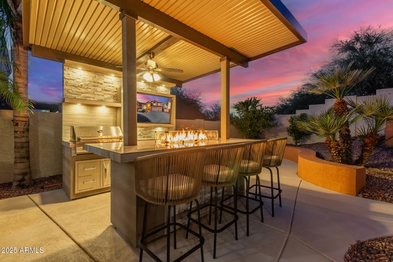 6430 Hackamore Dr, Phoenix, AZ 85083