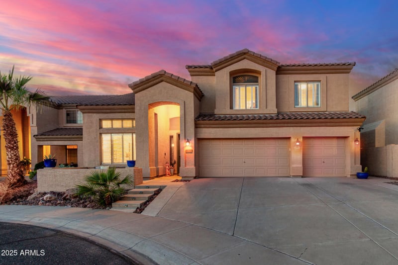 6430 Hackamore Dr, Phoenix, AZ 85083